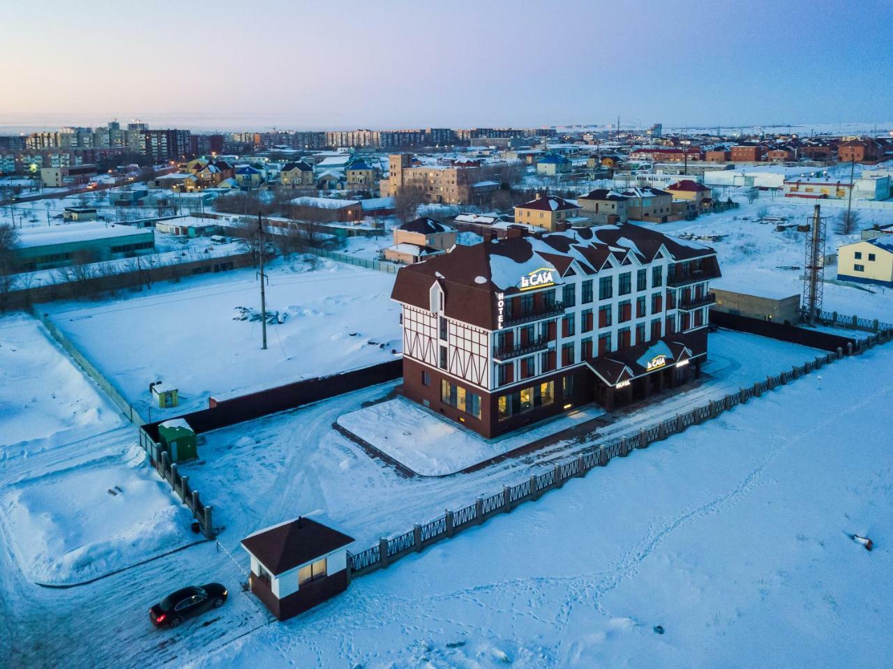 Lacasa Hotel Karagandy Eksteriør billede