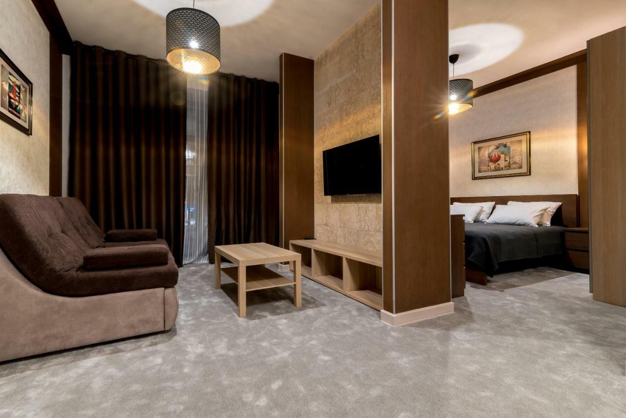 Lacasa Hotel Karagandy Eksteriør billede