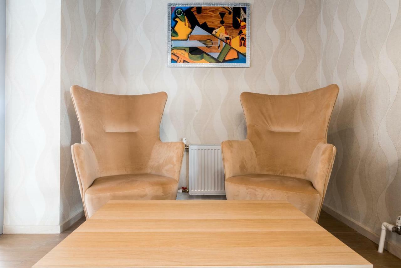 Lacasa Hotel Karagandy Eksteriør billede