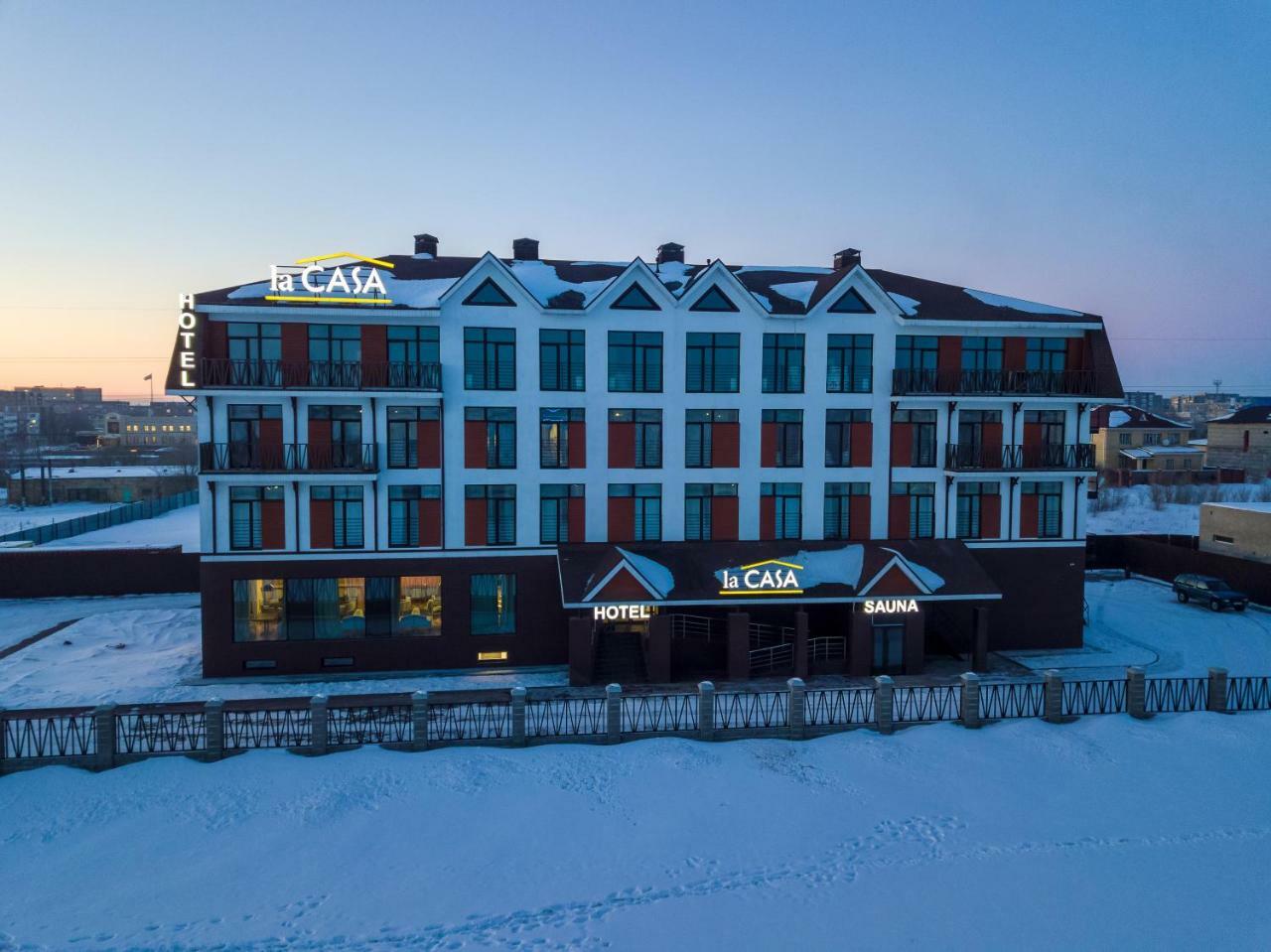 Lacasa Hotel Karagandy Eksteriør billede